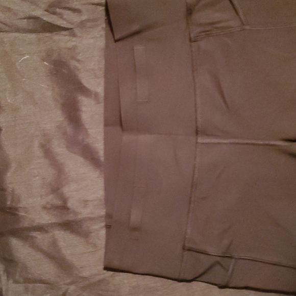 Lululemon Capri leggings 8 - Picture 5 of 8